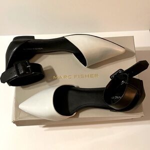 Marc Fisher Black and White Dressy Shoe With Buckle Strap Size 10